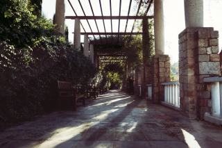 Photo d'illustration : pergola terrasse jardin exterieur